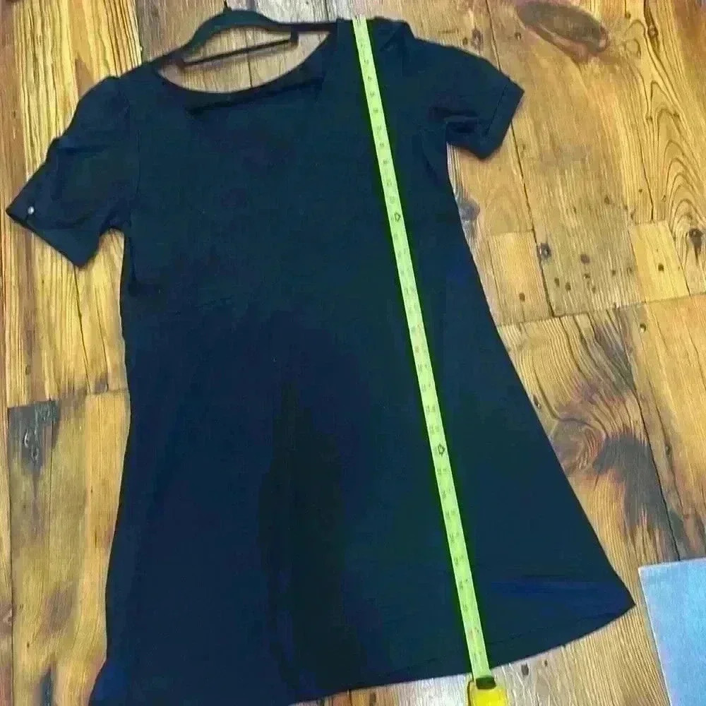 Black v neck dress with adjustable waist and slightly puffy sleeves size large - Picture 9 of 11